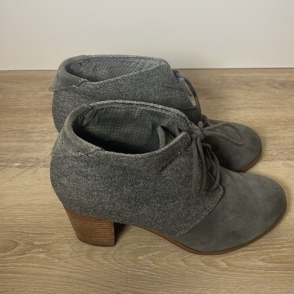 TOMS Lunata Gray Ankle Booties Sz 8 - Picture 2 of 8